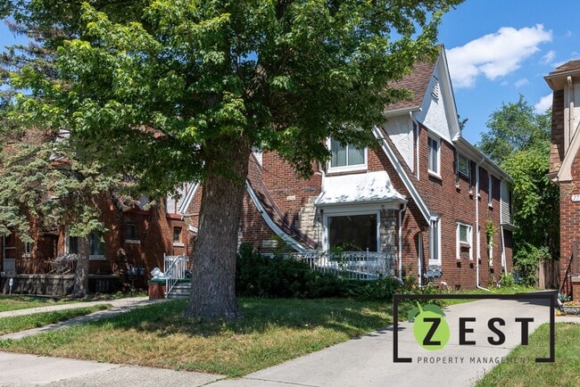 Building Photo - 17352 Roselawn St