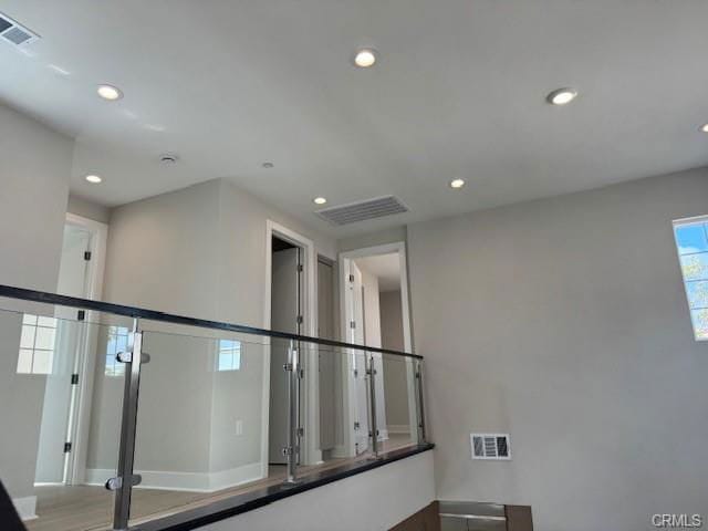 Foto del edificio - 705 Olivier Dr