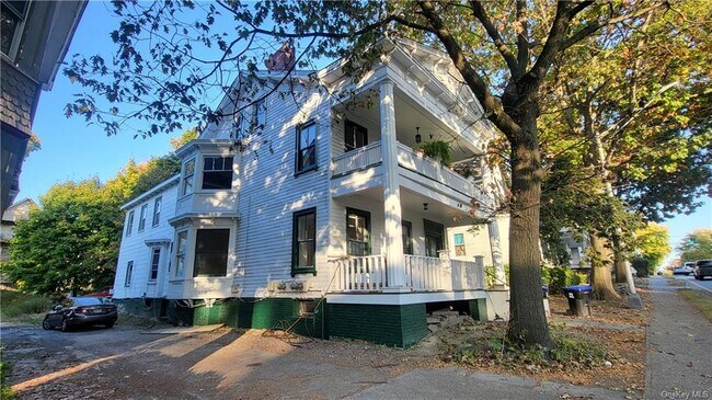 Building Photo - 253 Church St
