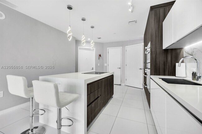 Foto del edificio - 851 NE 1st Ave