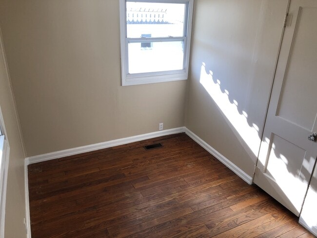 Foto del edificio - 2 Bedroom House W/ Garage!