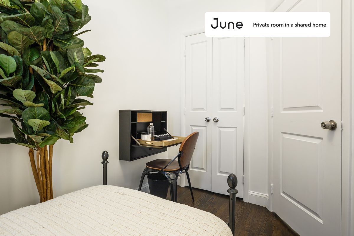 Primary Photo - Private bedroom in 3 bed/1 bath Home