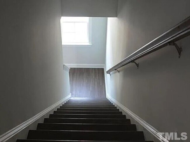 Foto del edificio - 220 Mazarin Ln