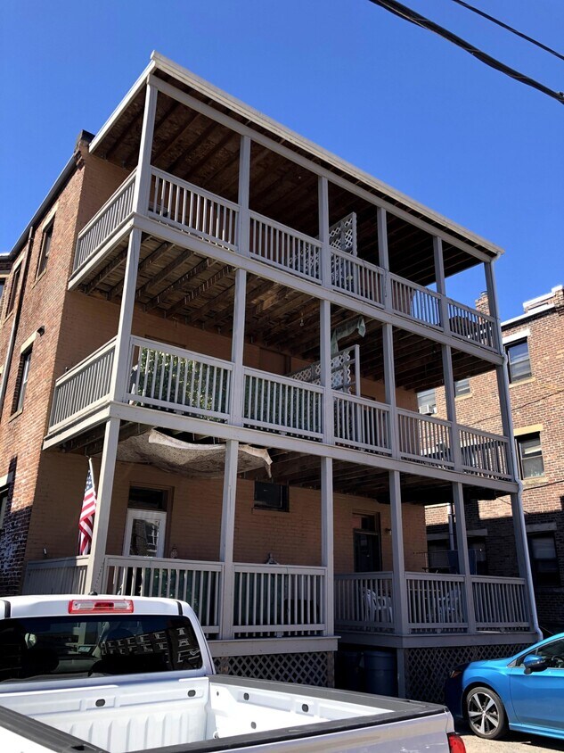 Foto del edificio - 58 Mansfield St