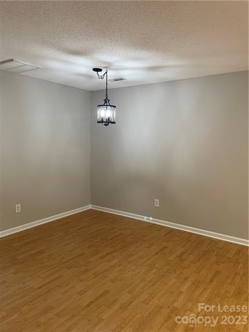 Building Photo - 131 Summerwood Dr