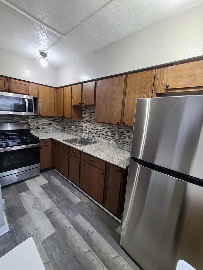 Foto del edificio - 833 W 2nd St