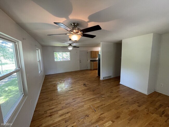 Building Photo - 2 br, 1 bath House - 251 Hill Ct