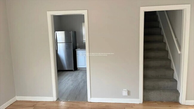 Foto del edificio - 5951 N 64th St