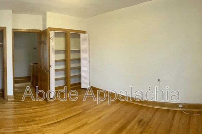 Building Photo - 116 Cumberland Ct