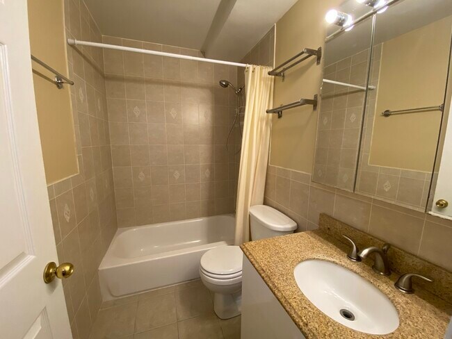 Foto del edificio - 510 Spruce Dr
