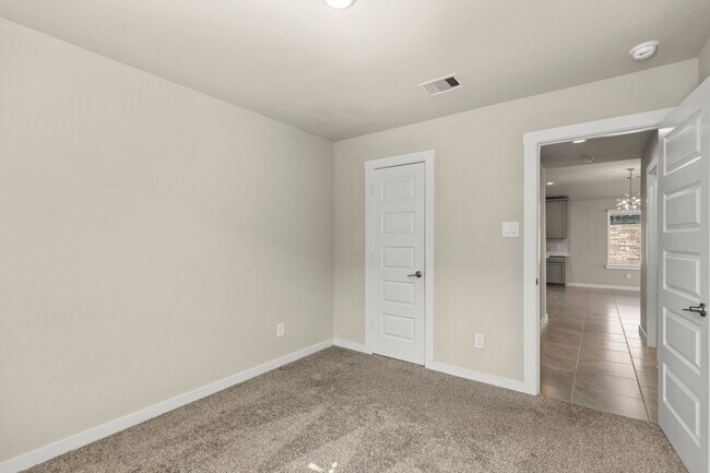 Foto del edificio - 3915 Sparkman Ln