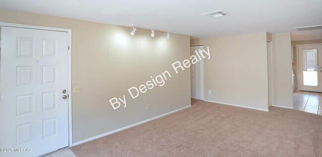 Foto del edificio - 7230 N Ulene Pl