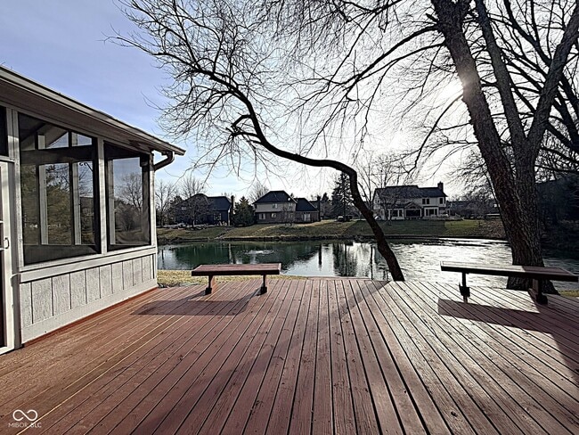 Foto del edificio - 1351 Woodpond N Roundabout