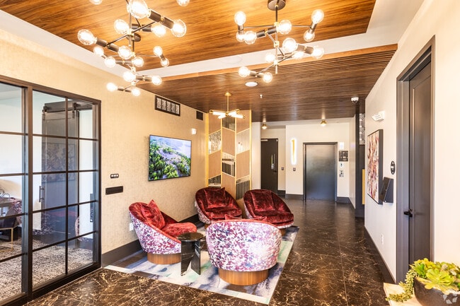 Lobby & Leasing - The Brad