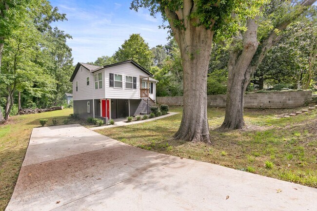 Foto del edificio - 2343 Carver Dr NW