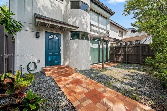 Foto del edificio - 7140 SW 111th Ct