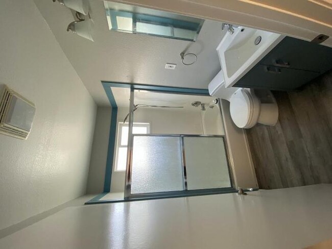 Building Photo - 5 bedroom in Daly City CA 94015