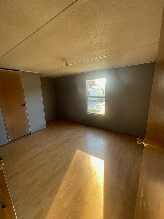 Building Photo - 85 Fowler Cir