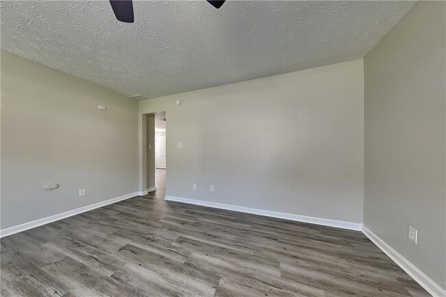 Foto del edificio - 2479 Heatherton Ct