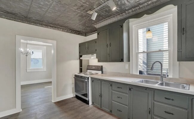 Foto del edificio - House For Rent