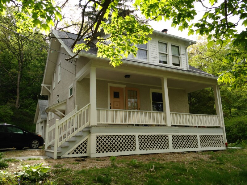 Foto principal - 609 E Shore Dr
