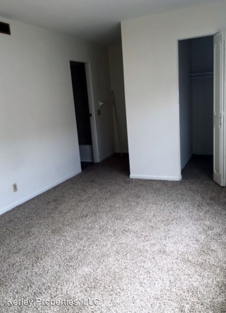 Foto del edificio - 1320 Sangamon Dr