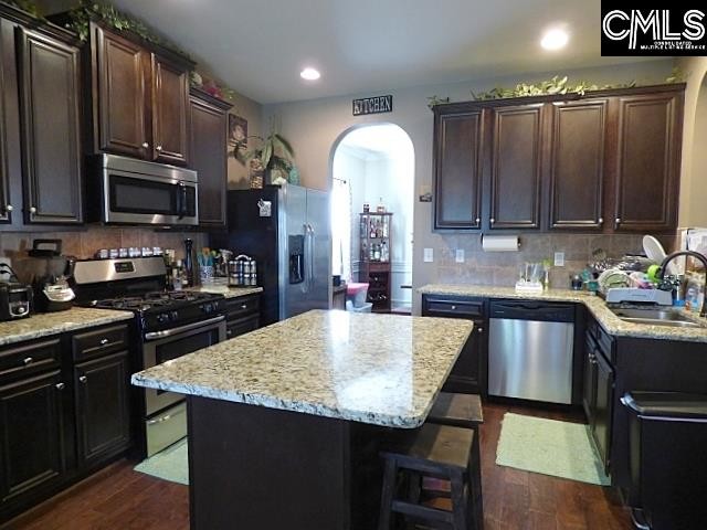 Building Photo - 613 N Summers Way