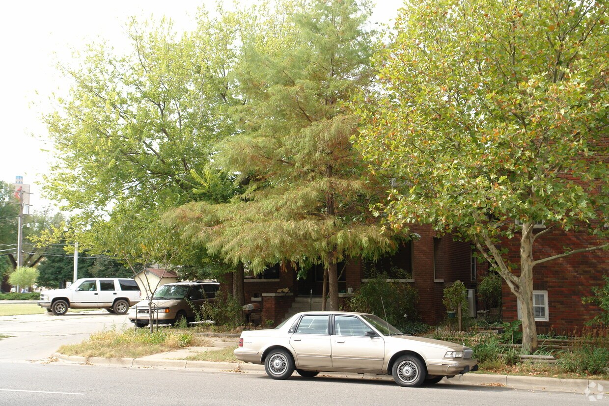 Foto del edificio - 423 N Emporia St