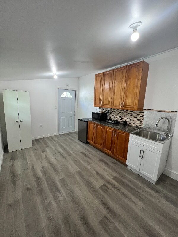 Foto del edificio - 6531 Roosevelt St