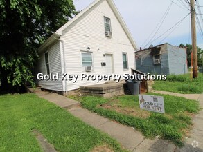 Building Photo - 1309 Pearl St