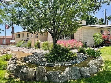 Building Photo - "Spacious 6-Bed Oasis in American Fork wit...