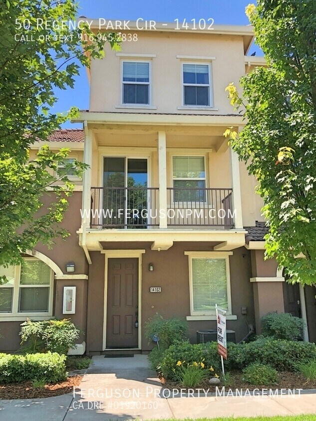 Primary Photo - Fantastic Two Bedroom Condo Just Minutes F...