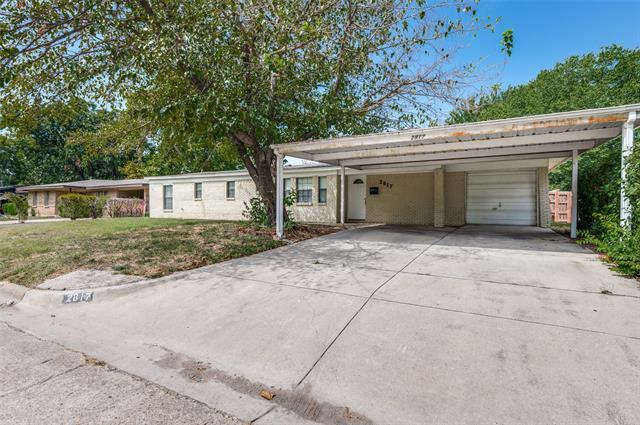 Building Photo - 2817 Cecil Dr