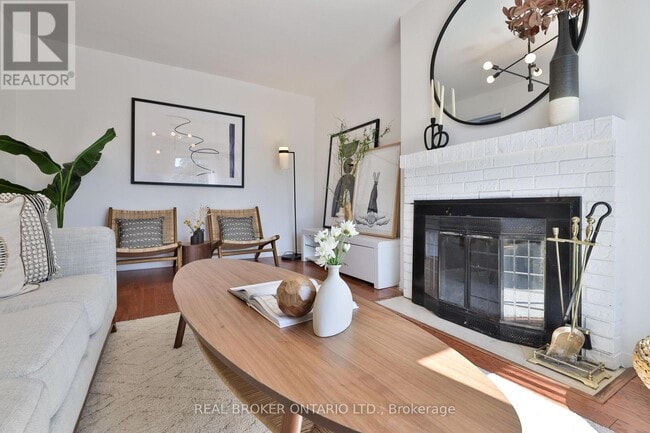 Building Photo - 55 Dagmar Ave