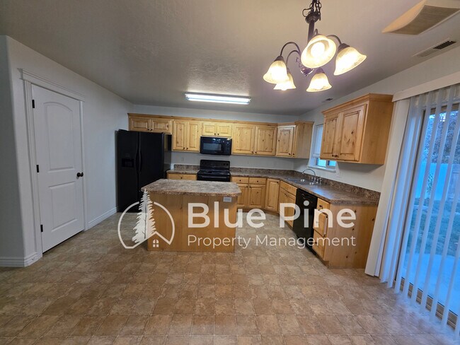 Foto del edificio - 3606 Goldstone Dr