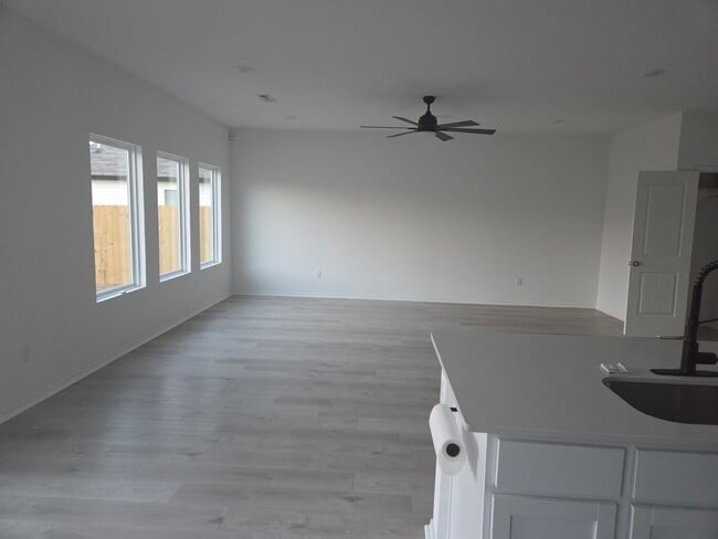 Building Photo - 8300 Fitzgerald Ln