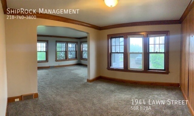 Building Photo - 1944 Lawn St