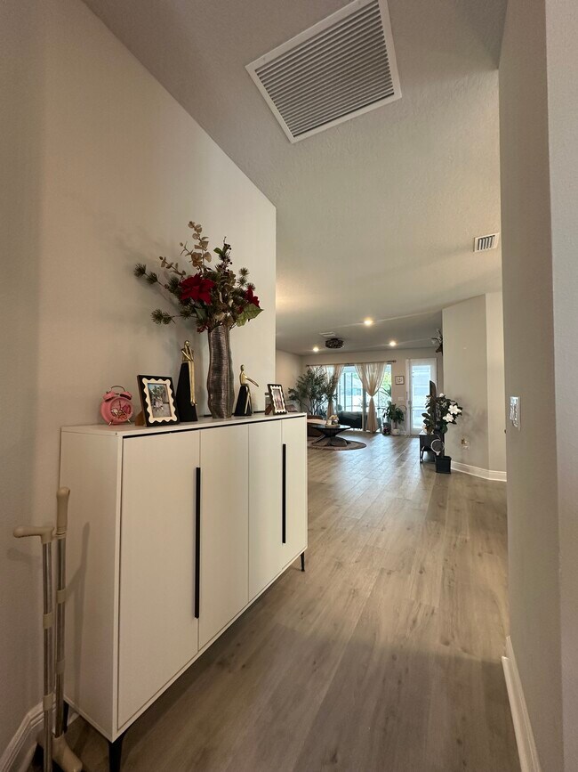Building Photo - 28656 Sweet Persimmon Dr