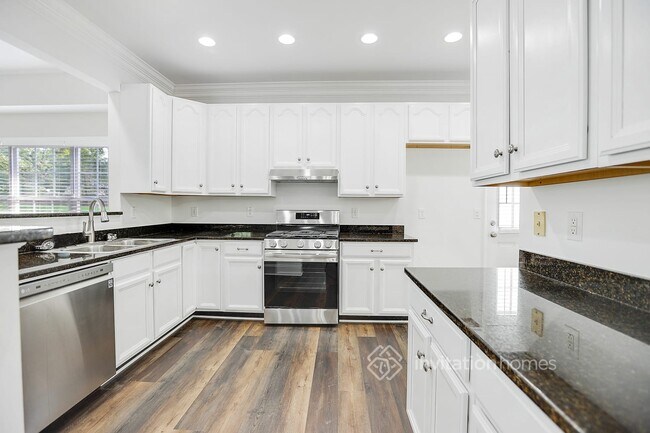 Building Photo - 3395 Pendley Rd