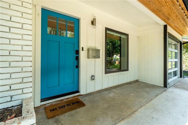 Building Photo - 4804 W Frances Pl
