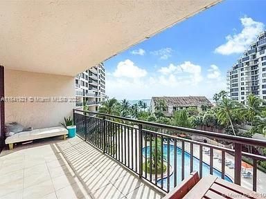 Foto del edificio - 540 Brickell Key Dr