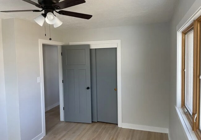 Foto del edificio - 7324 Maple Dr