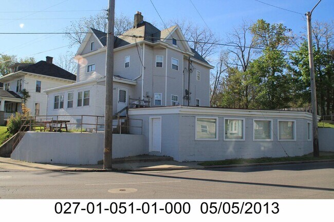 Building Photo - 137 Lexington Ave