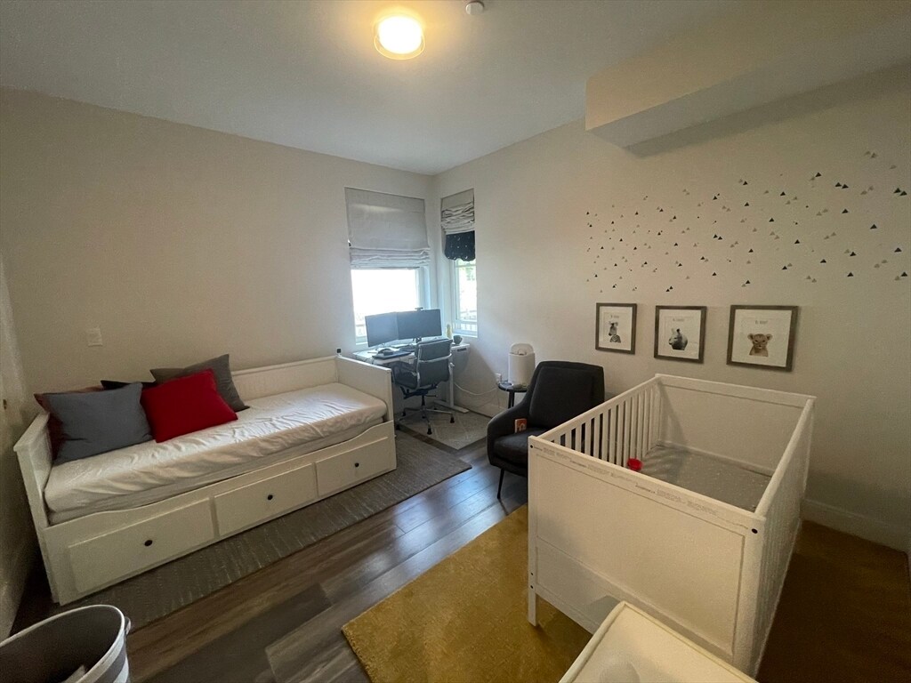 Primary Photo - 432 Cherry St