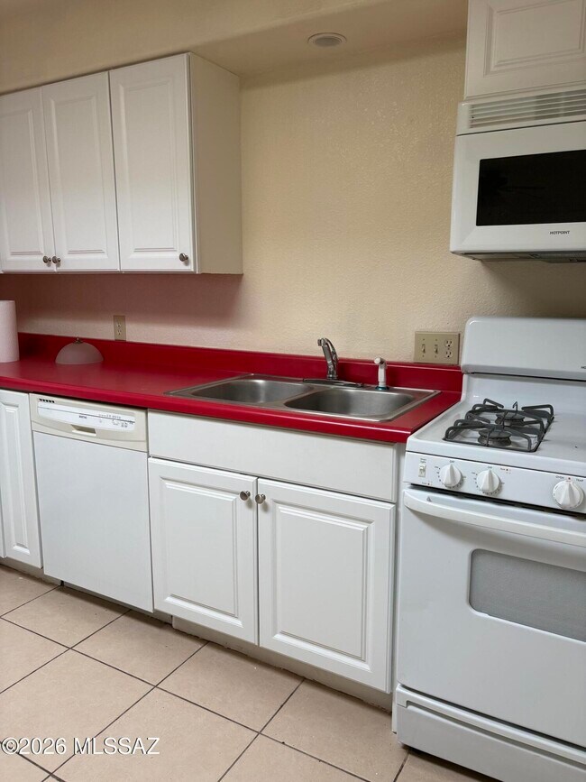 Foto del edificio - 5068 E Fort Lowell Rd
