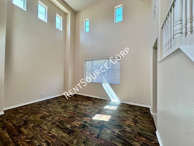 Foto del edificio - 16339 Mountain Ln