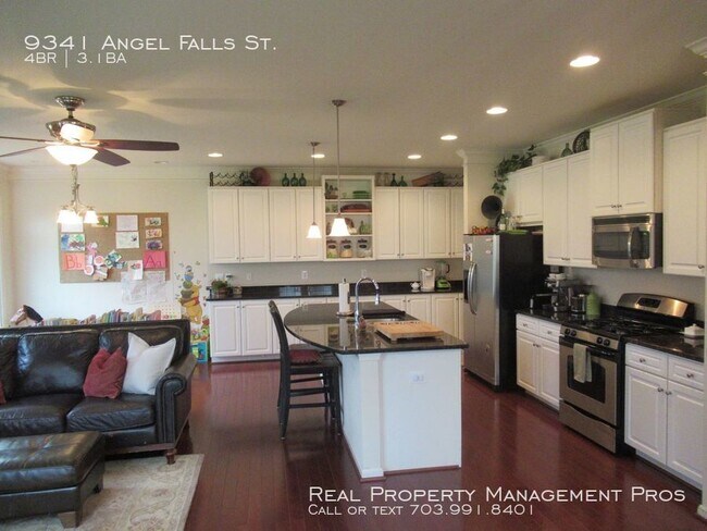 Building Photo - Over 3400SF Backs to Trees