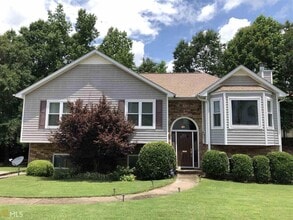 Building Photo - 5955 Graywood Cir SE