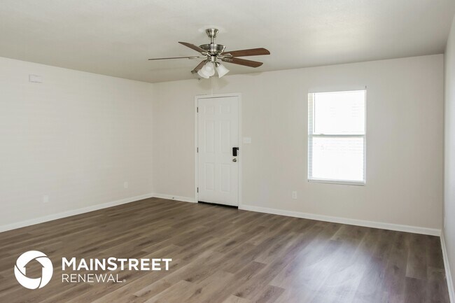 Foto del edificio - 129 Elmhurst Dr