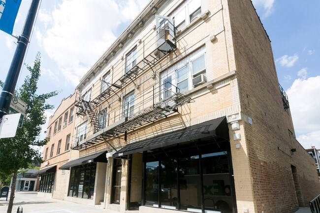 Building Photo - 5940 N Broadway